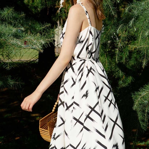 Petite Studio Milani Dress Brush Paint - Picture 3 of 7